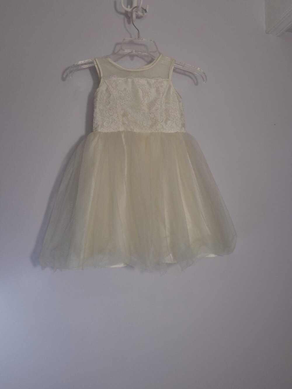 David's Bridal Girls' Ivory Tulle Satin Floral Embroidery Sleeveless Dress Sz 5
